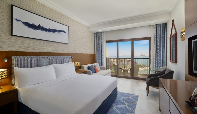 middle-east-holidays-ras-al-khaimah-doubletree-by-hilton-resort-spa-marjan-island-hotel-guest-room-with-sea-view